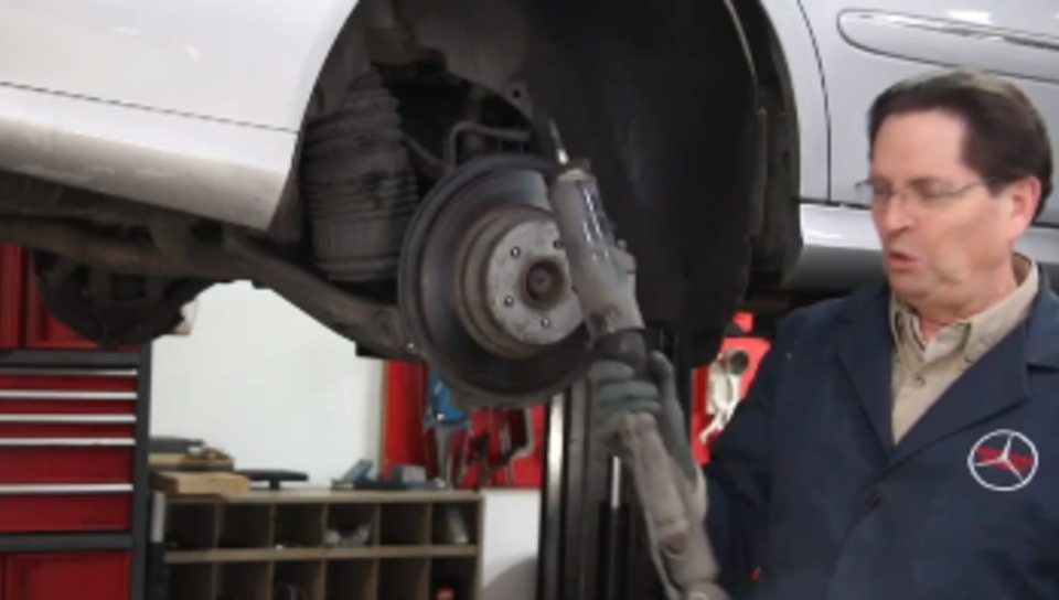 W211 rear shock on sale replacement